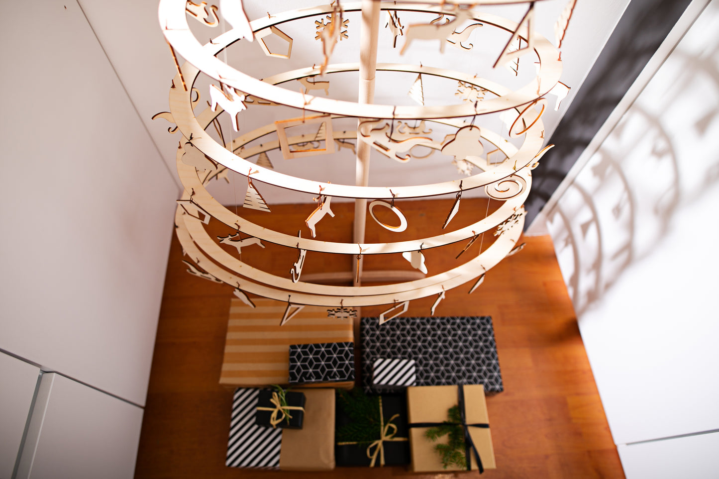 Spira Large oval - Santa's Light Shop